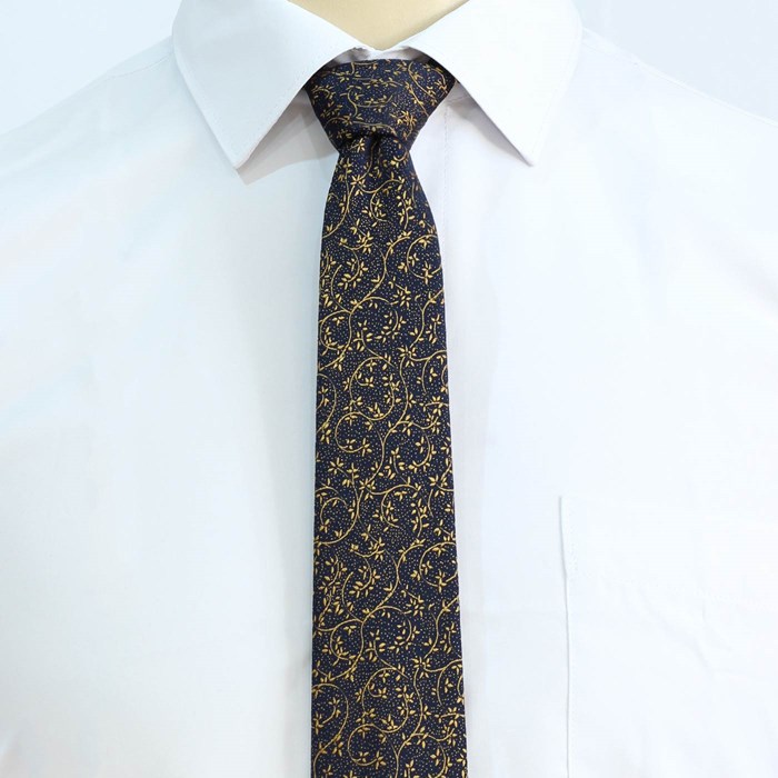Tie and skin set of golden black flower design code T01-07-0146