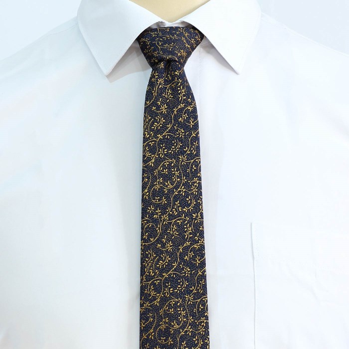 ست کراوات و پوشت طرح گل مشکی طلایی کد T01-07-0146 Tie and skin set of golden black flower design code T01-07-0146
