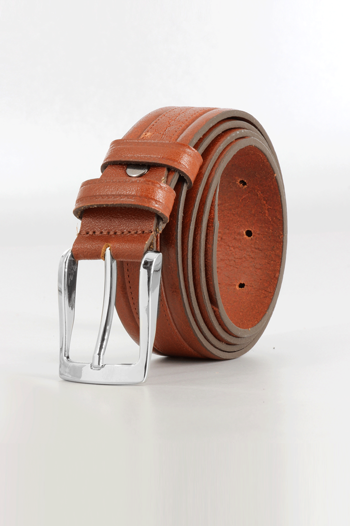 Sew a leather belt in the middle